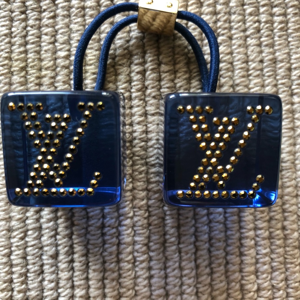 Louis Vuitton Monogram Strass Blue Hair Cubes